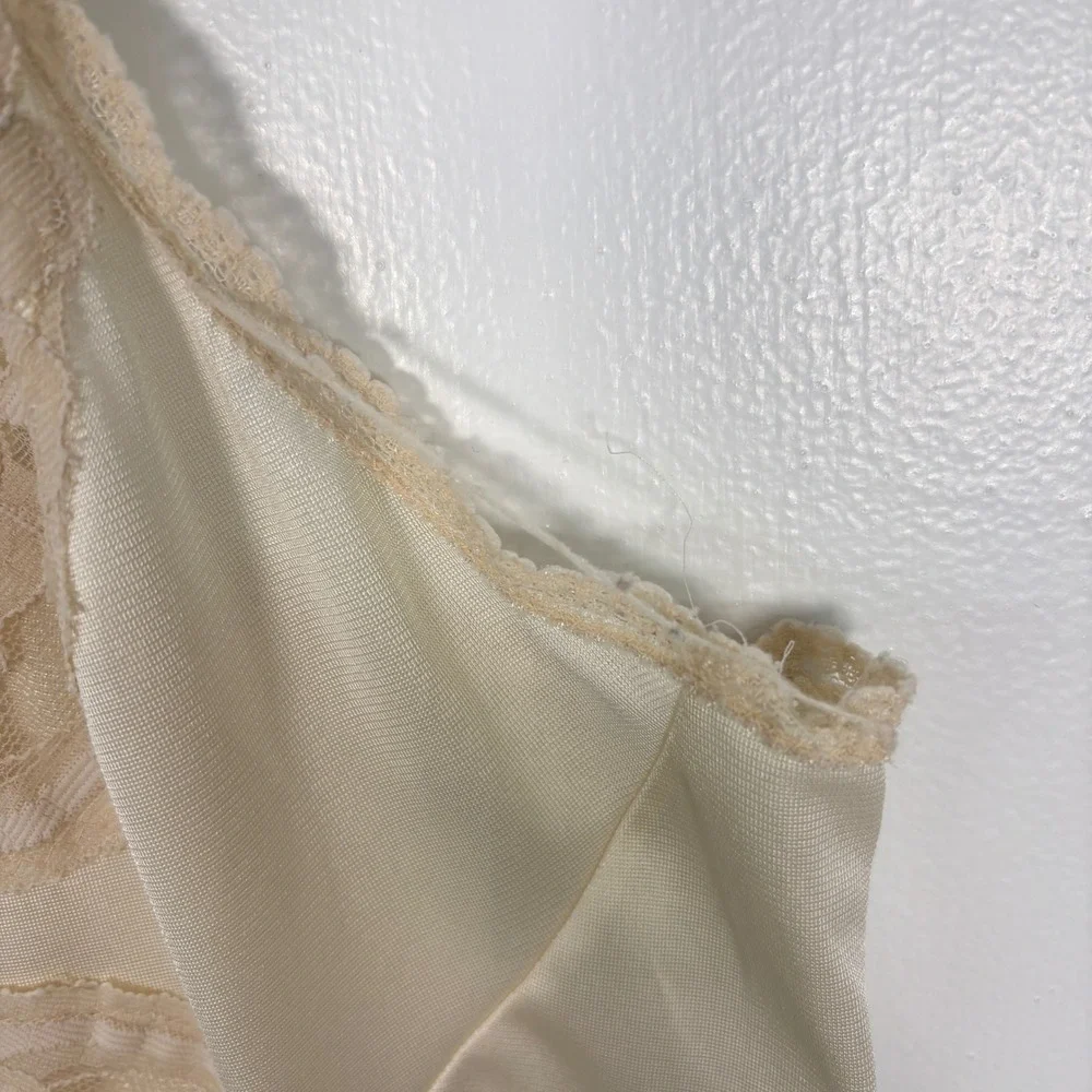 Vintage Women Full Slip Size Small Cream Lace Trim Adjustable Straps Unbranded - Picture 5 of 10